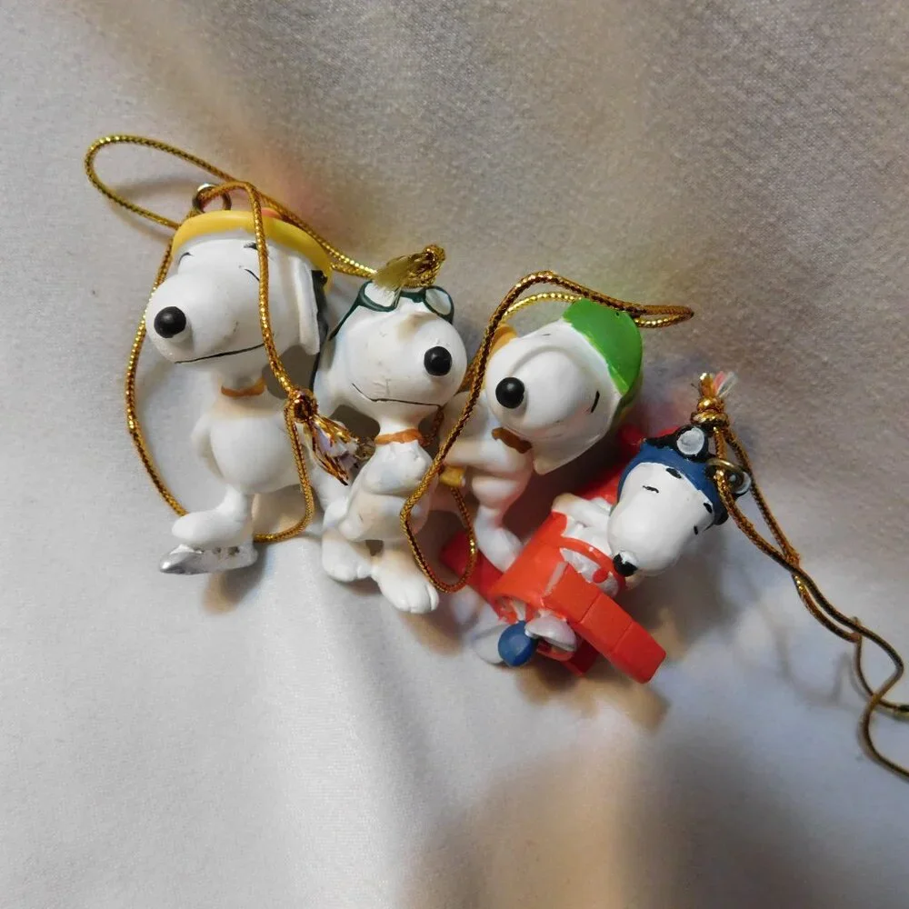 Peanuts Snoopy Tie-On Set of 4 with Box